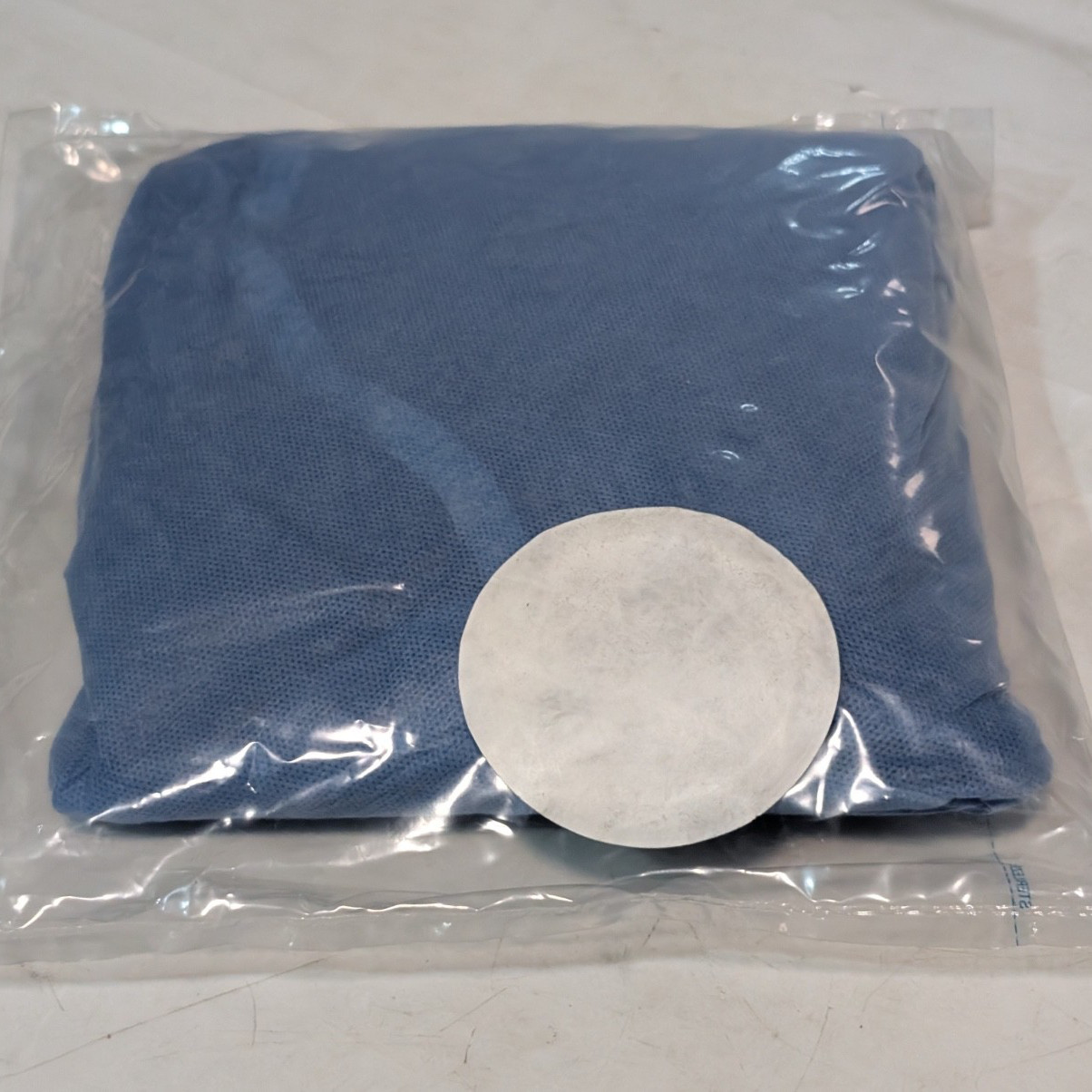 Mixed Lot of 4: Cardinal Health 9545 (x3), Halyard 99285 (x1) XL Surgical Gowns