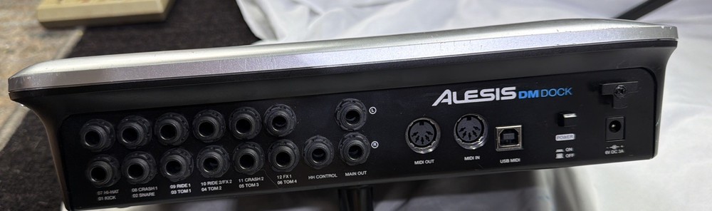 Alesis DM Dock