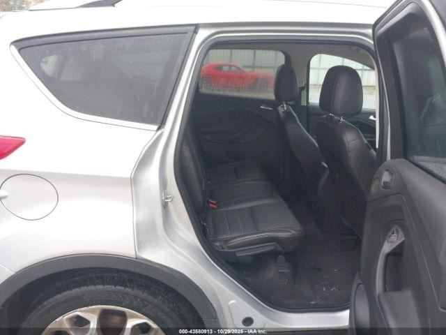 ESCAPE 2014 Glove Box 4879701