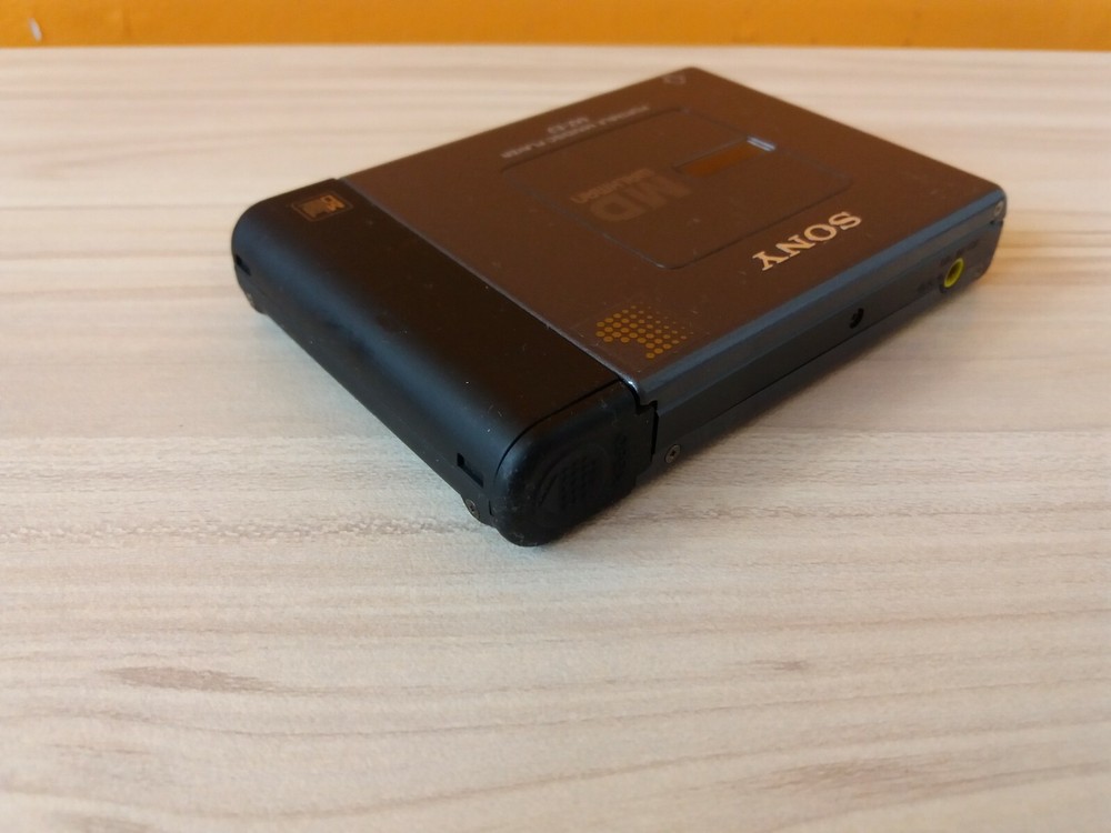 Sony Minidisc MZ-E2 with accessories