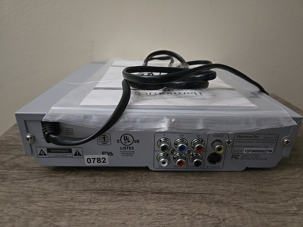 HarmonTec DV-105 Progressive Scan DVD/VCD/CD Player No Remote