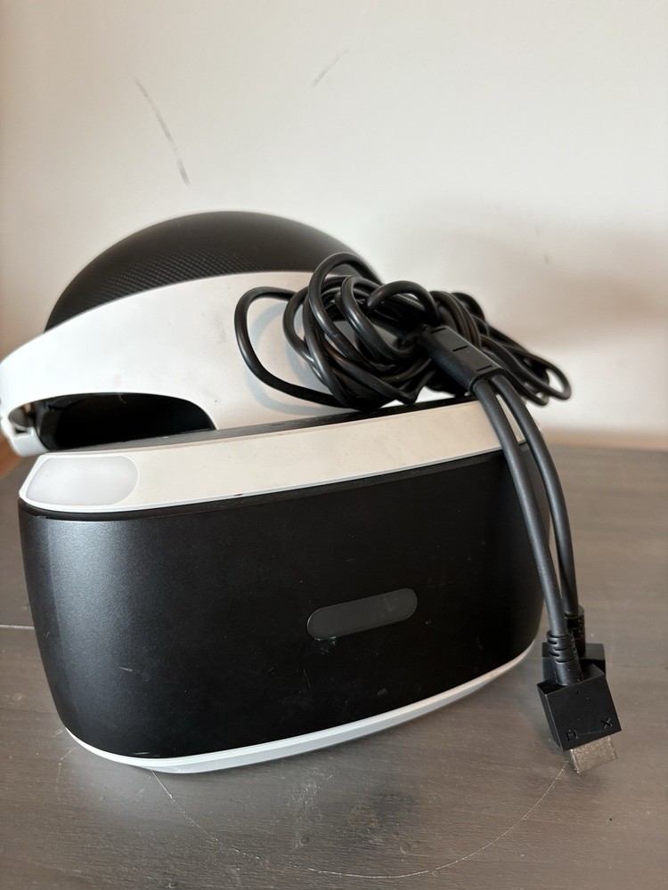 Sony PlayStation VR Headset Starter Pack -PSVR Version 2 Head/Proccessor