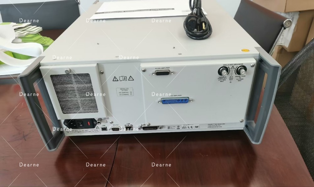 FLUKE 5730A High Performance Multifunction Calibrator