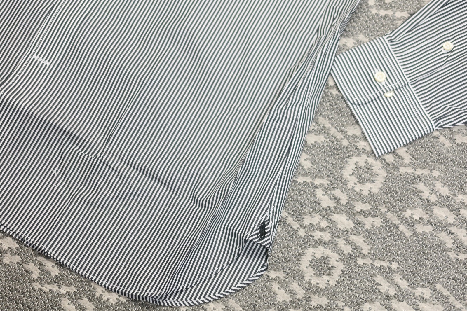 Polo Ralph Lauren Men's Classic Fit Button Up Shirt - 15.5 32/33 - Black / White