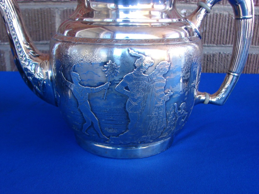 ANTIQUE REED AND BARTON 3 PIECE SILVER PLATE TEA SET