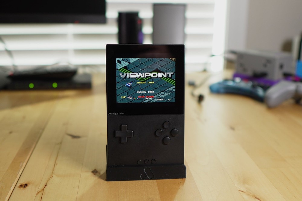 Analogue Pocket Stand - Retro Frog