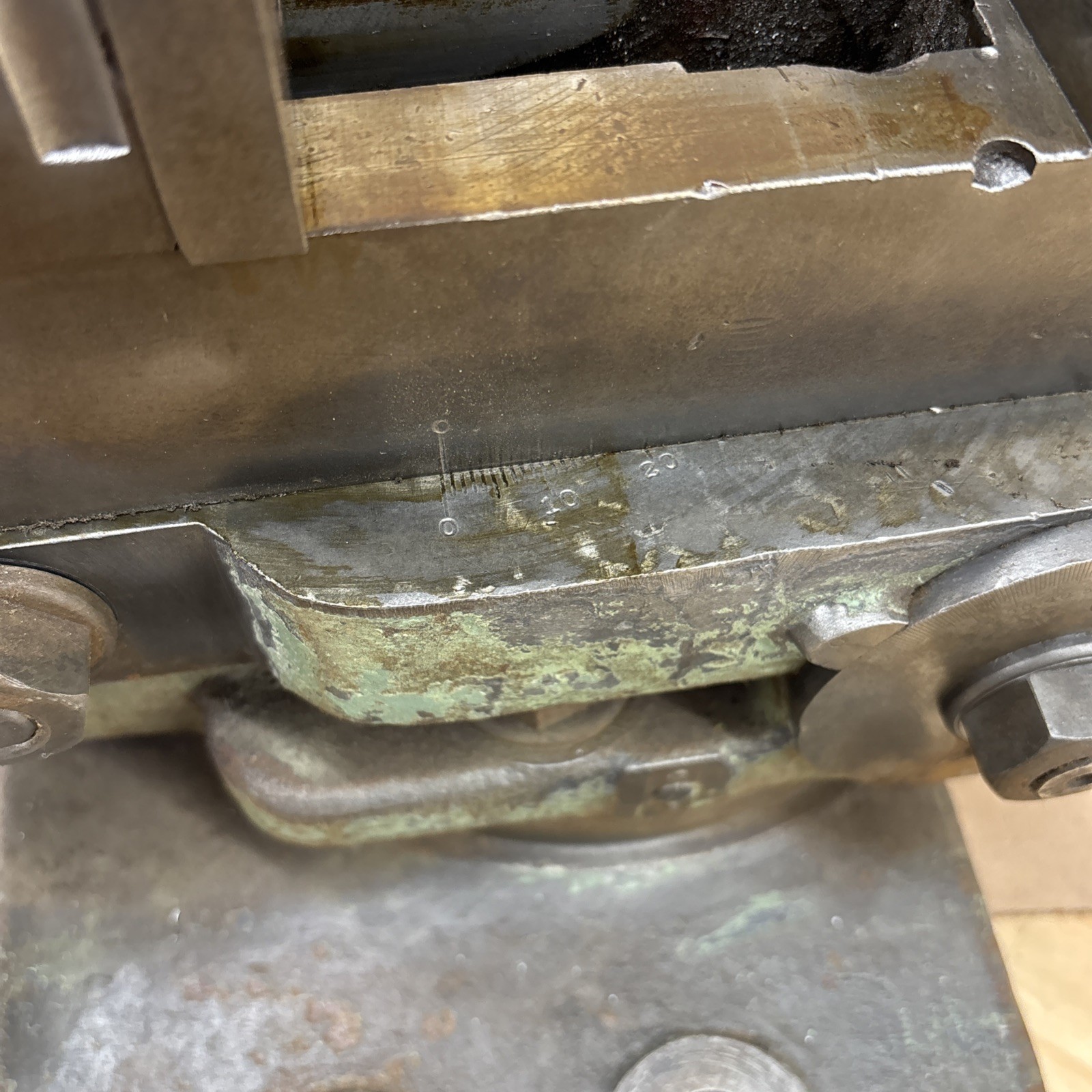 Brown & Sharpe No 3 Universal Tilting Vise 6” Jaw Double Swivel Base