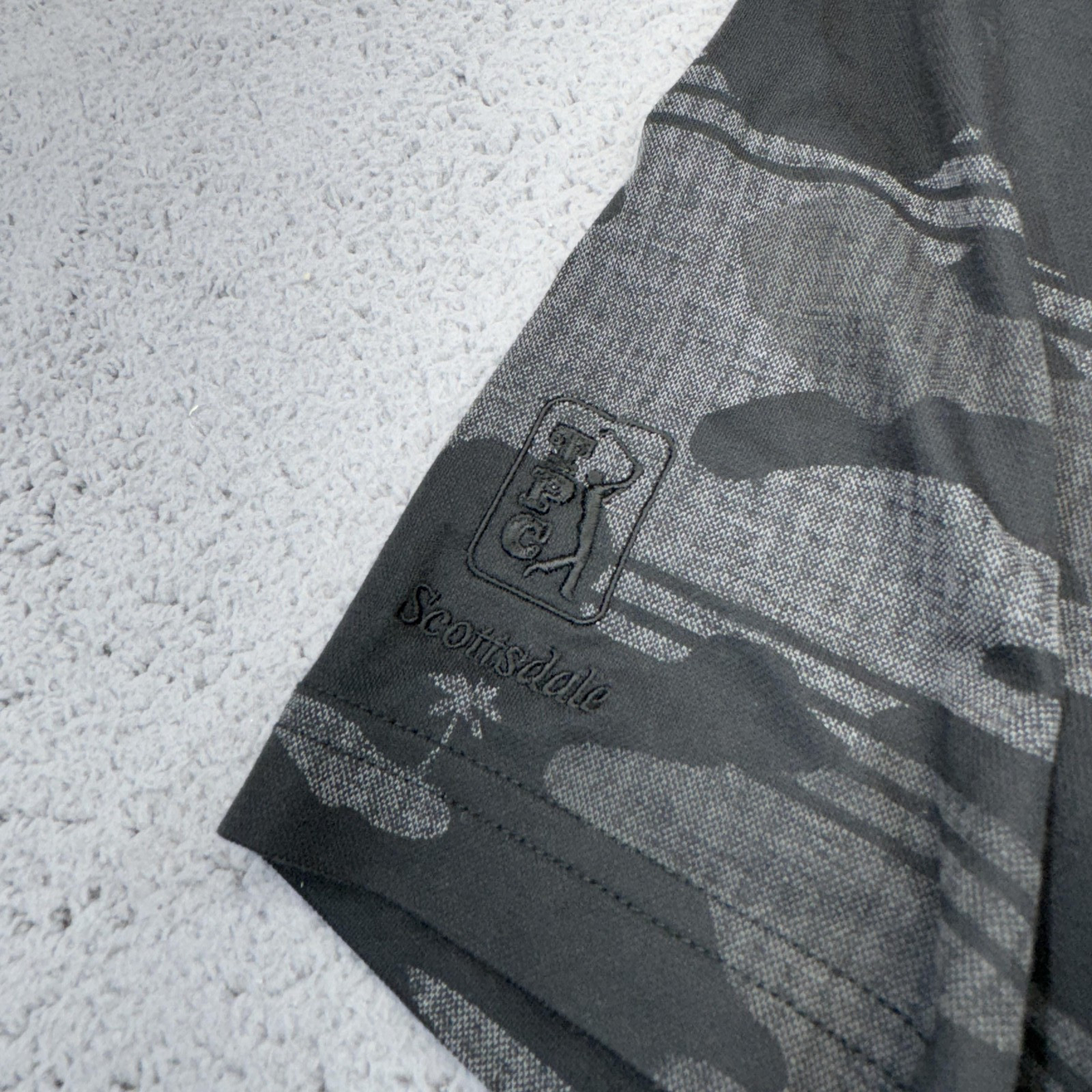 Travis Mathew Polo Shirt Mens Medium Gray Camo Golf WM Phoenix Open Tournament