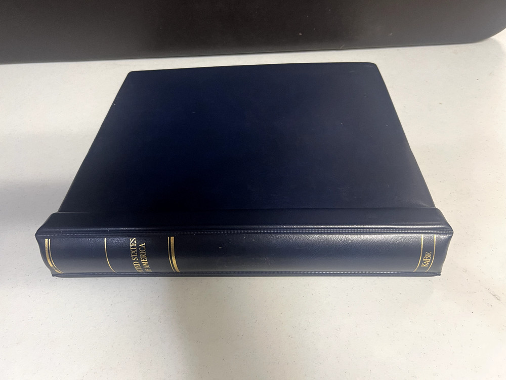 United States Kabe Hingless Stamp Album 1999 to 2001 Great Condition