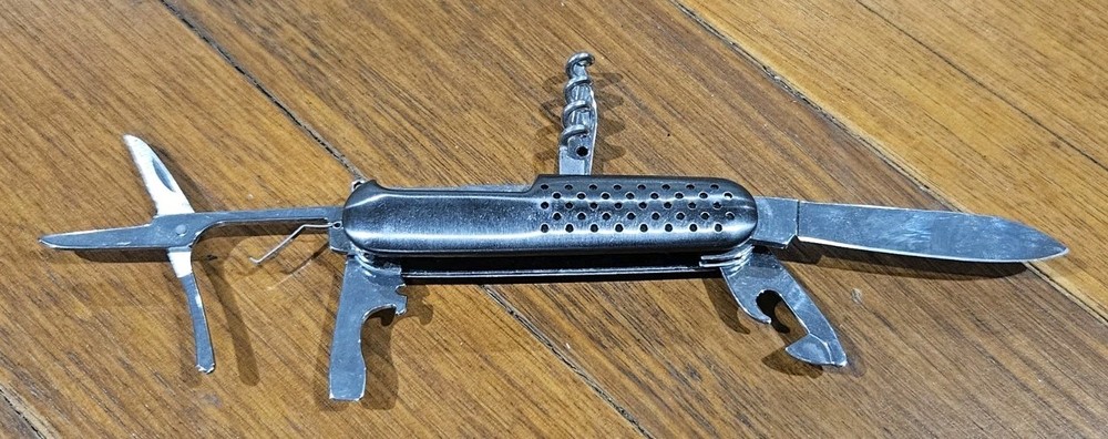 Stainless Steel Multi-Tool Pocket Knife – 8 Function – Wenger Style – EDC