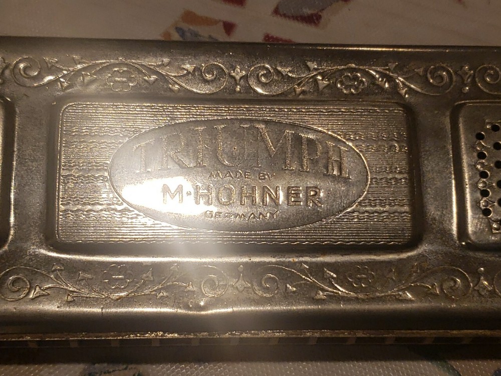 Vintage Hohner Triumph 1155/48 G Harmonica