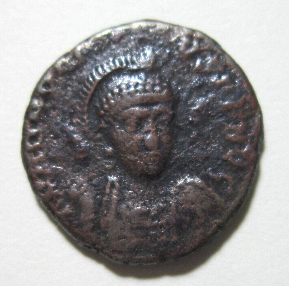HONORIUS, 393-423 AD. AE 3. CONSTANTINOPOLIS REVERSE. CYZICUS MINT.