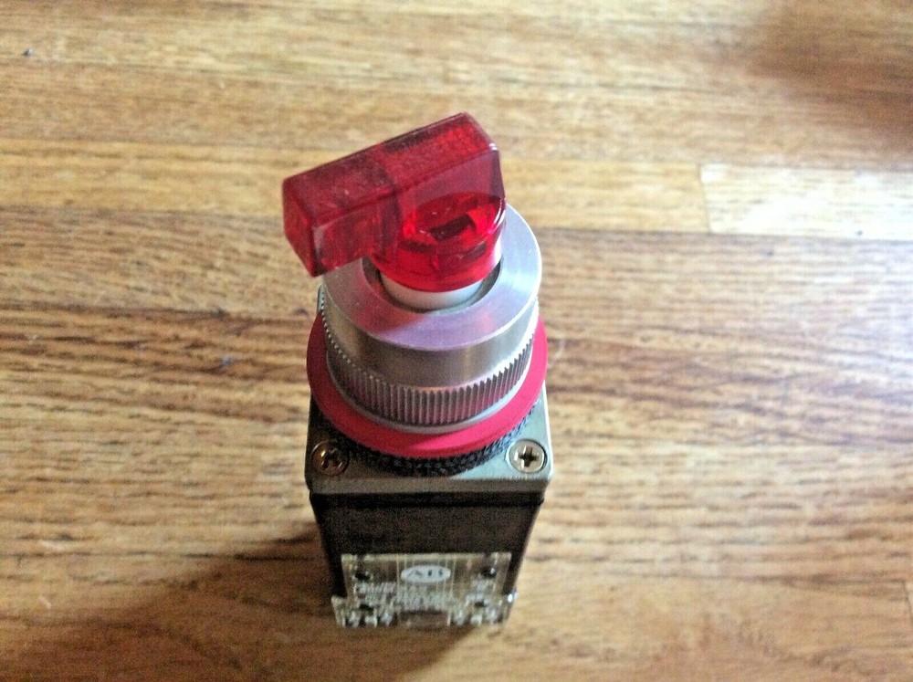 ALLEN BRADLEY 800MR-24HX2BS RED SELECTOR SWITCH SERIES D