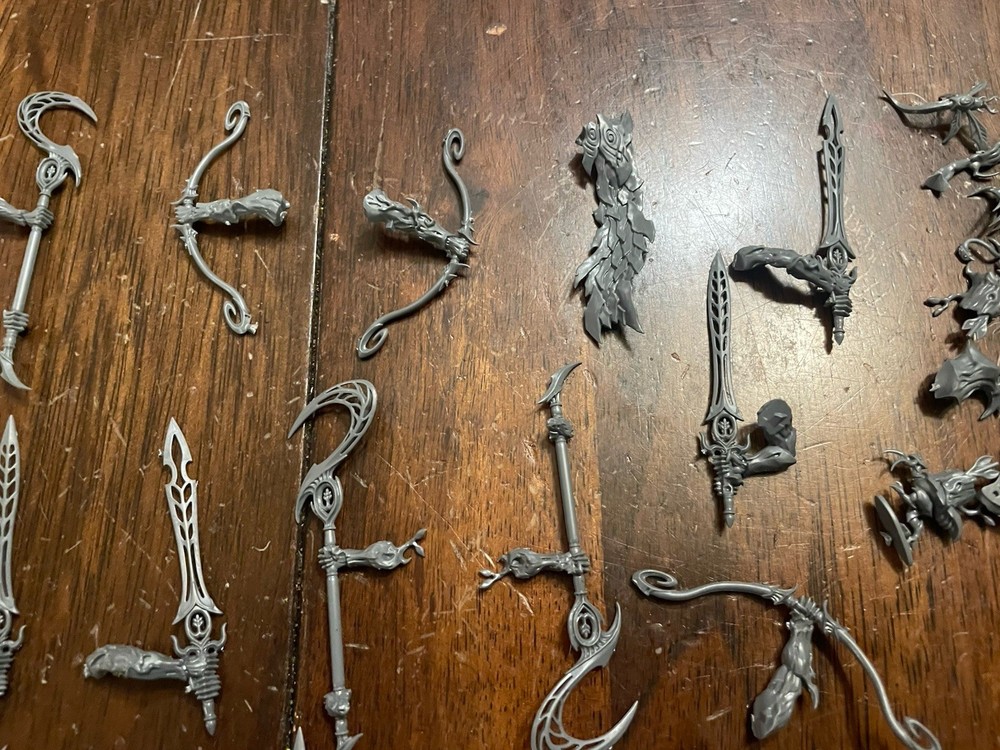 Sylvaneth - Kurnoth Hunters - Greatswords Arms Shoulders + Bits. S2￼