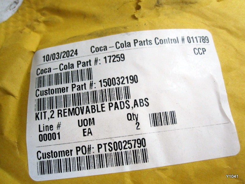 KIT, 2 REMOVABLE PADS, ABS 17259 coca cola part