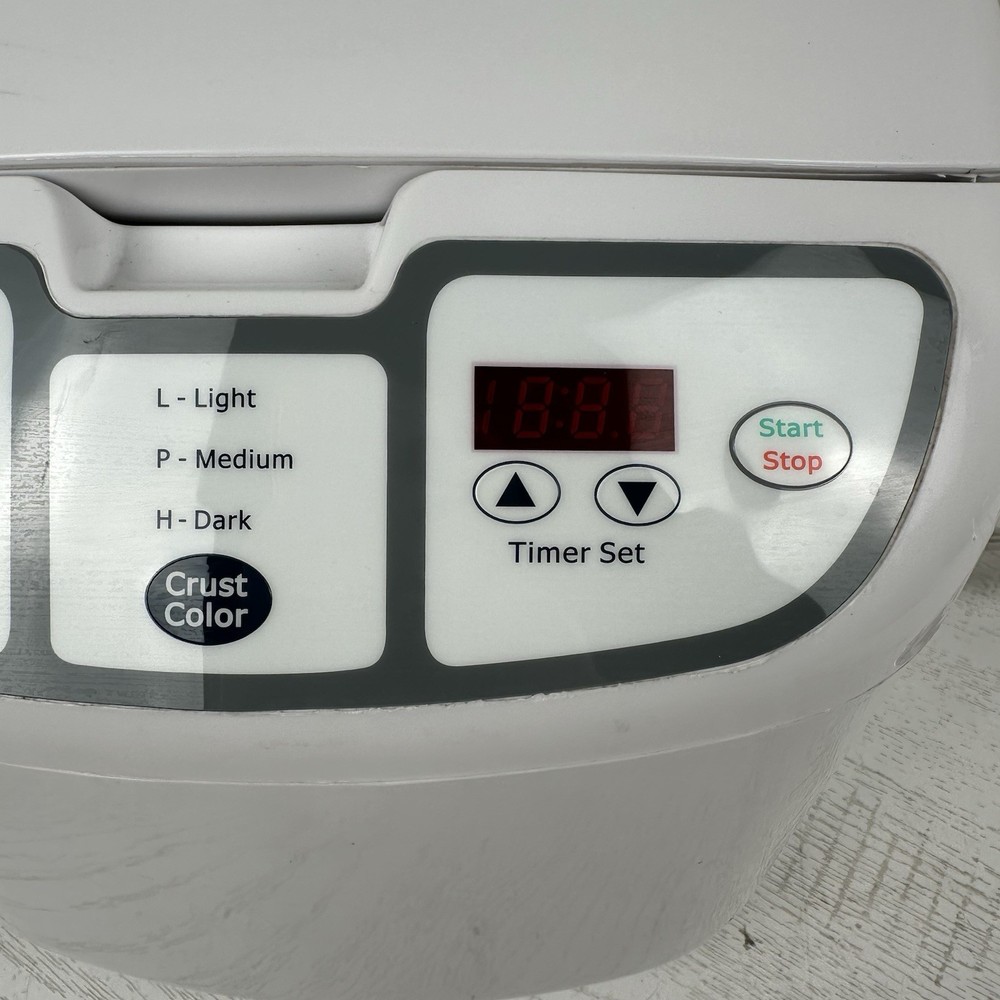 Oster Express Bake Electric Automatic 2 Lb Bread Maker Model 5838 White Tested