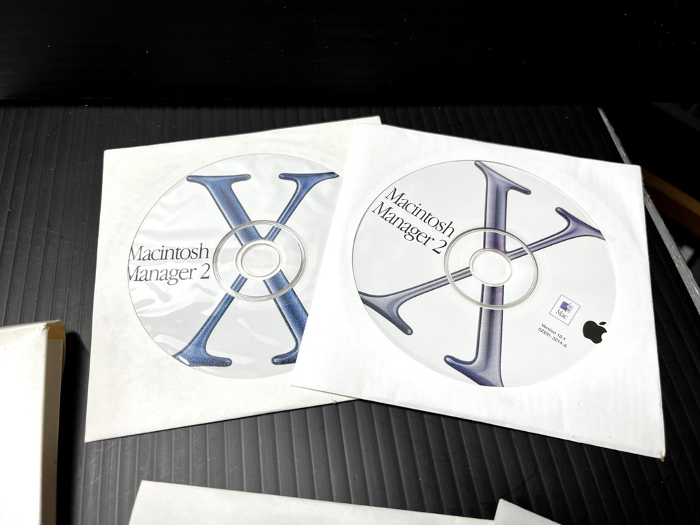Mac OS X 10.1 Upgrade (2Z691-3258-A), Mac Manager, NetBoot, Developer Tools 8CDs
