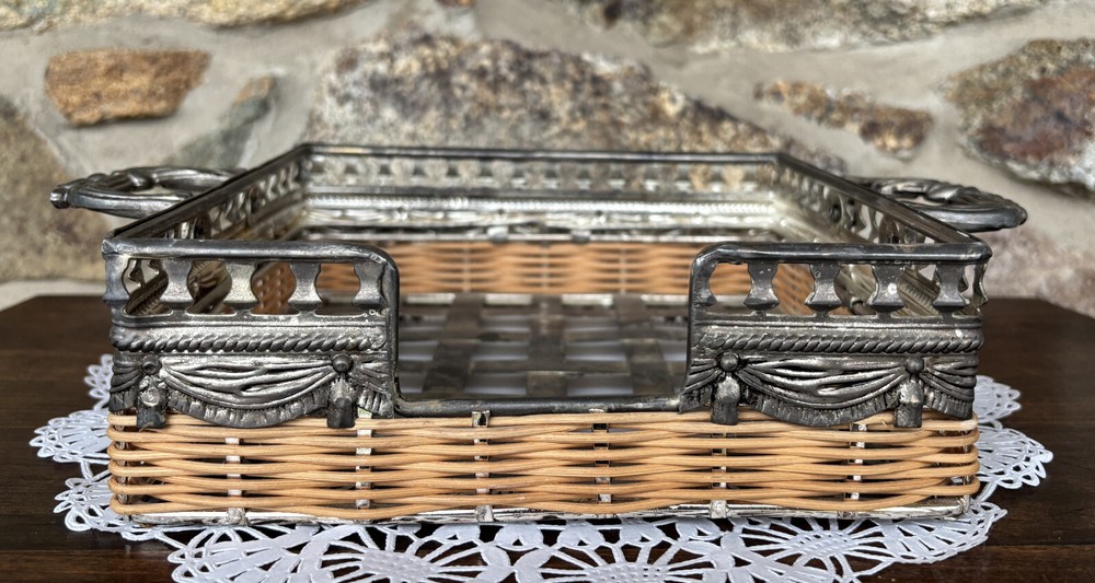 Vntg Studio Silversmith Silverplate & Bamboo Flat Dinner Napkin Holder, Handles