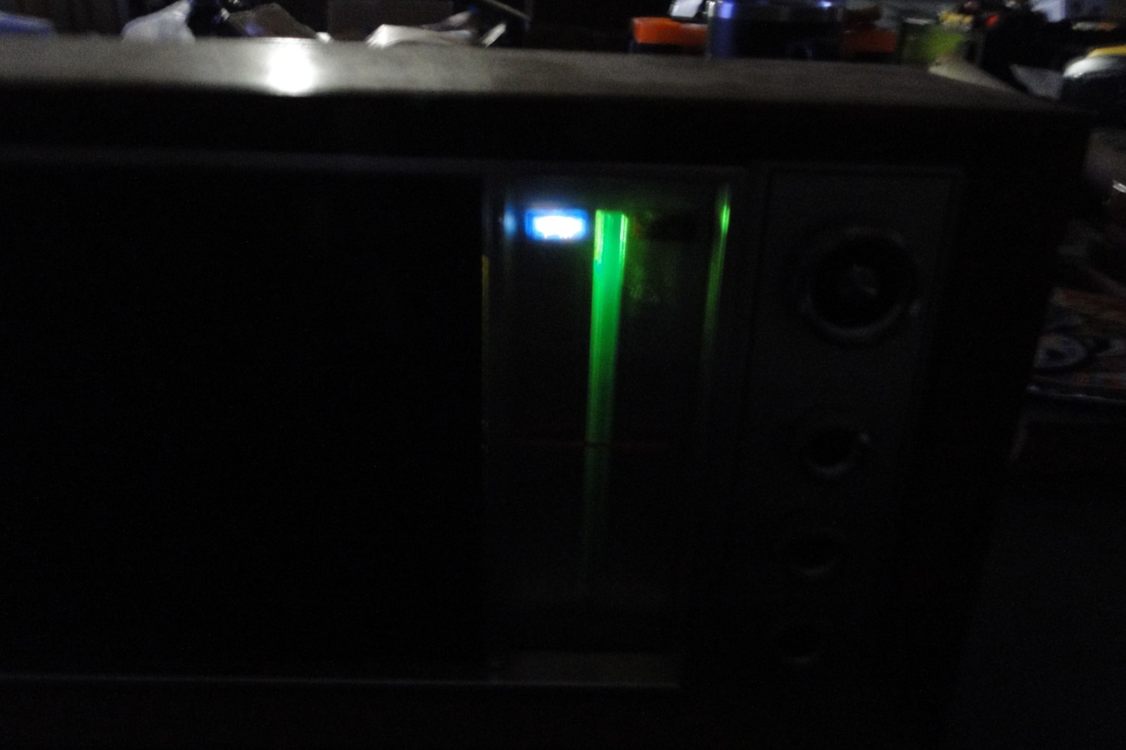 1970’s Panasonic Table Top Radio AM-FM Walnut RE7259 Works great !