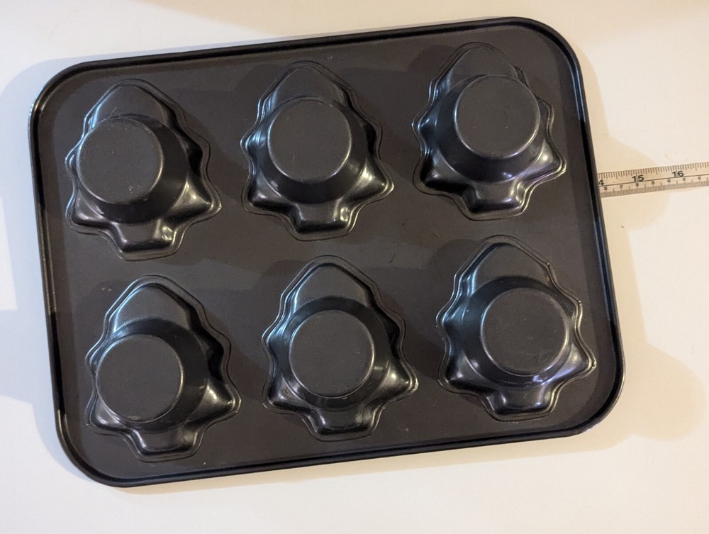 Christmas Tree Nonstick Cake Muffin Pan Holiday
