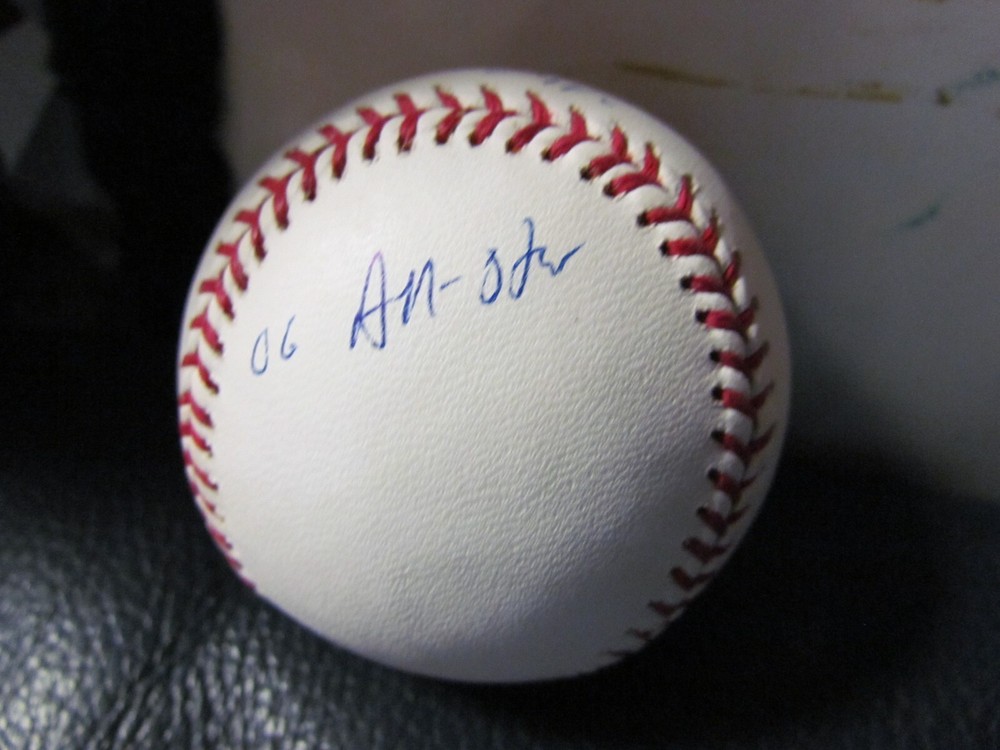 Dan Uggla Signed Baseball