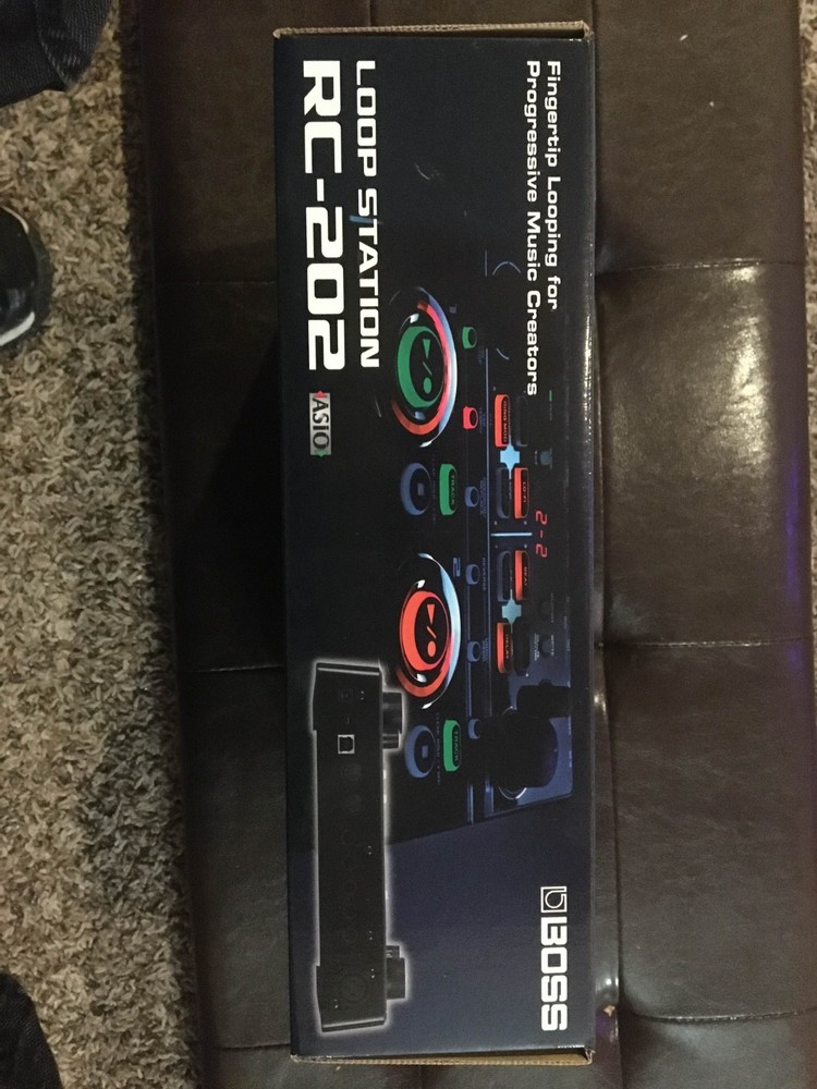 Boss RC202 Compact Tabletop Looper *WITH BOX & ORIGINAL CABLE*