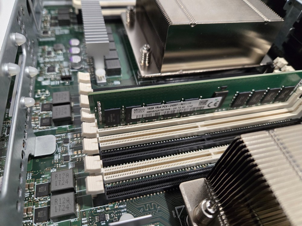 PureStorage FA-M20 pure storage M20 flash array FlashArray R2 Controller SAS FA