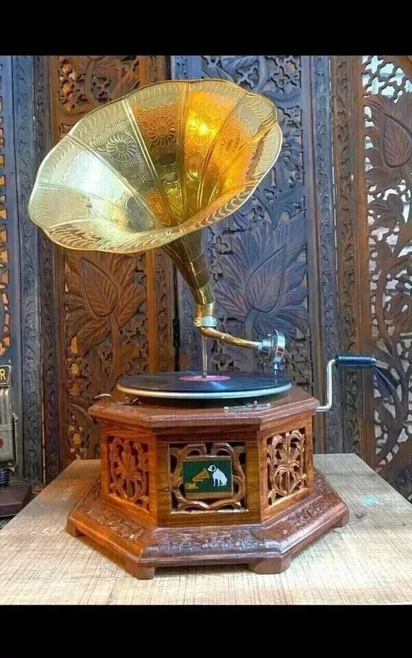 Vintage Gramophone, Fully Functional Working Phonograph, win-up record player