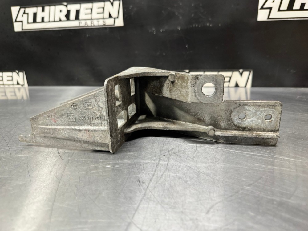 01-04 CORVETTE C5 ABS EBCM MOUNTING BRACKET OEM #L324