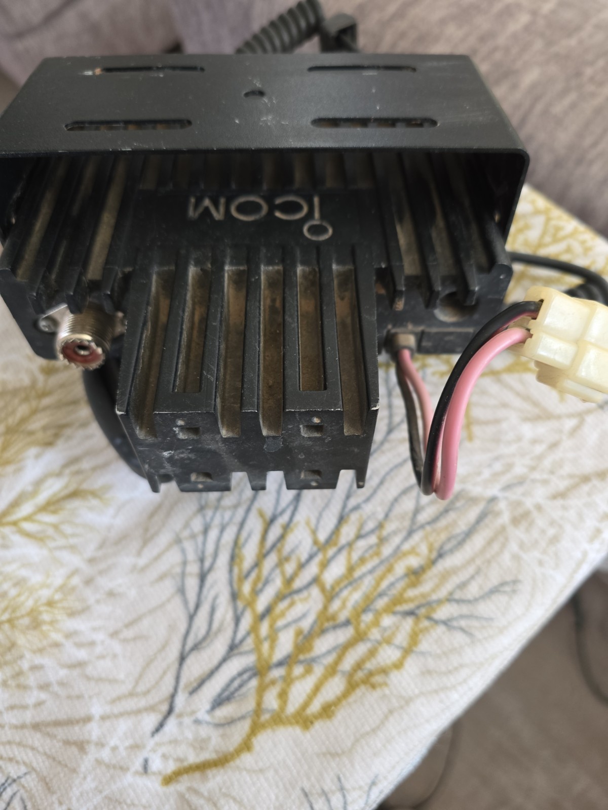 Icom IC-F Series Mobile Two-Way Radio w/ Mic & Mount Bracket Untested