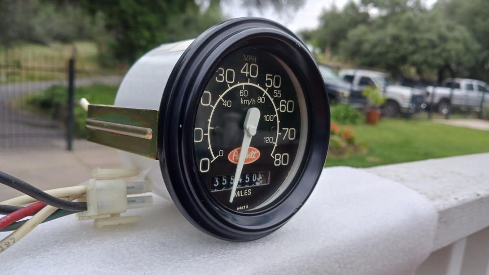 Peterbilt 379 Electronic Speedometer, 355k miles