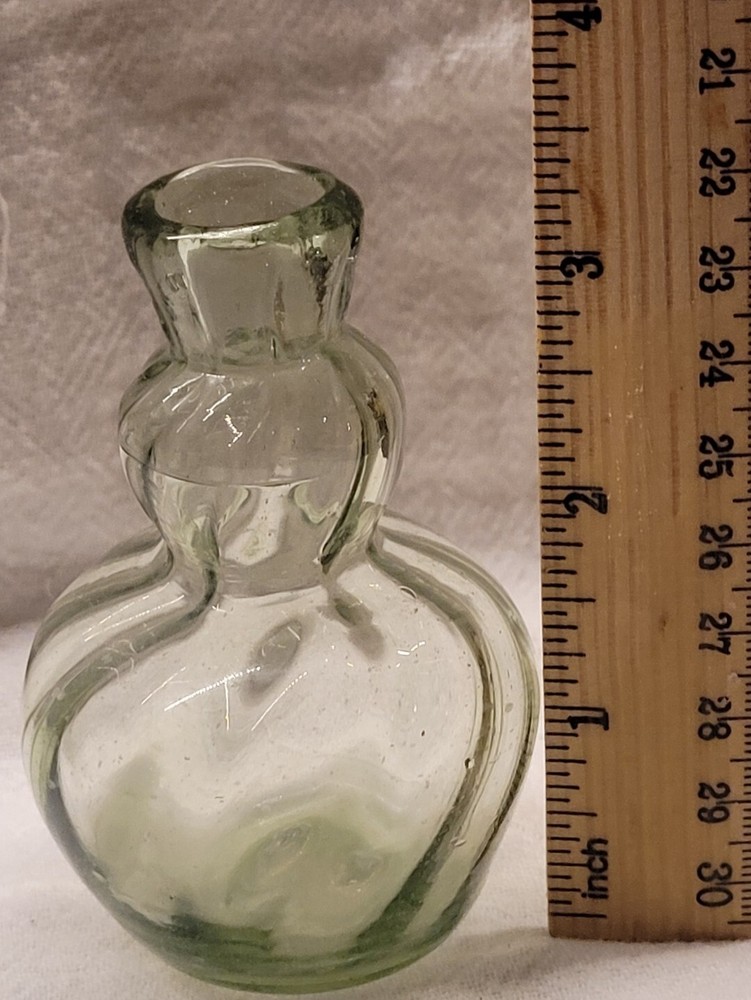 Nice Swirled Pontiled Light Green Small Bottle