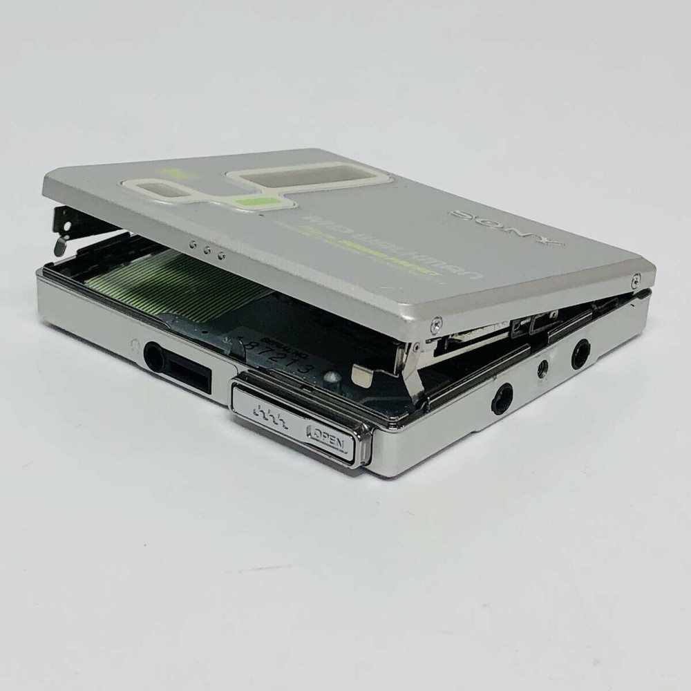 SONY MZ-E77 Portable Minidisc Player Silver Good