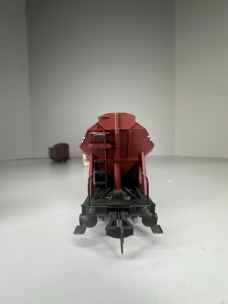 Fleishmann 5520, DB Self-Unloading Hopper, & Baggage Cart "Prussia Railway"
