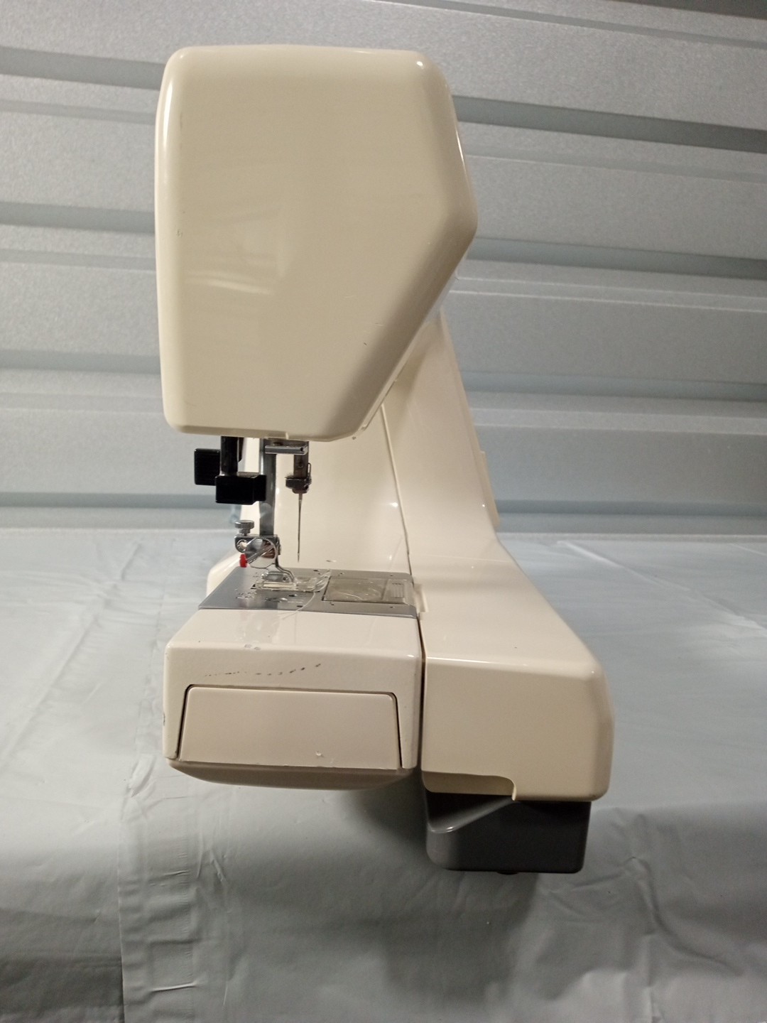 Vintage Sears Kenmore 385 1960180 Limited Ed. 100 Stitch Sewing Machine UNTESTED