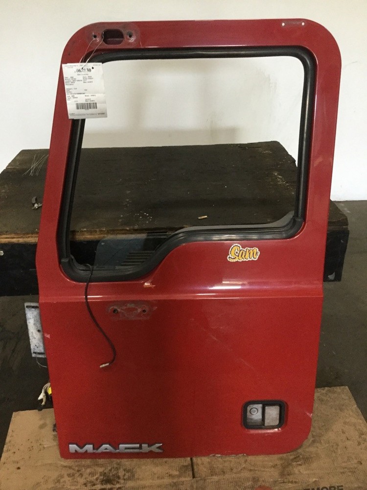 MACK CXU613 Door Assembly Tag# 1062830