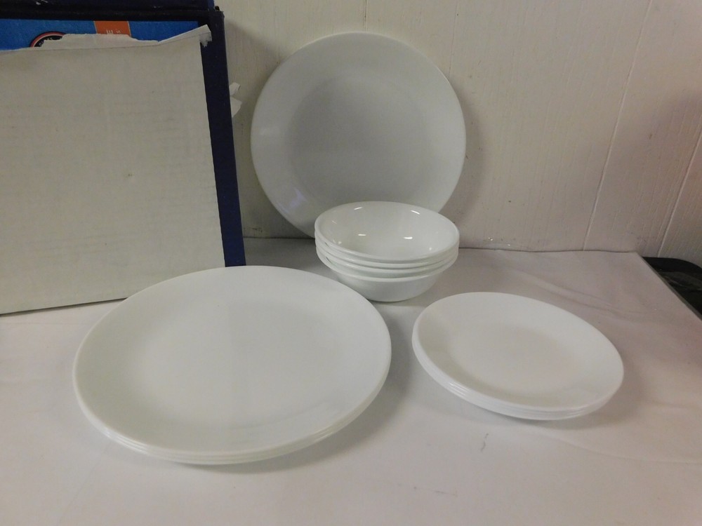 Corelle White Dinnerware 12 pc  Set NEW in Box