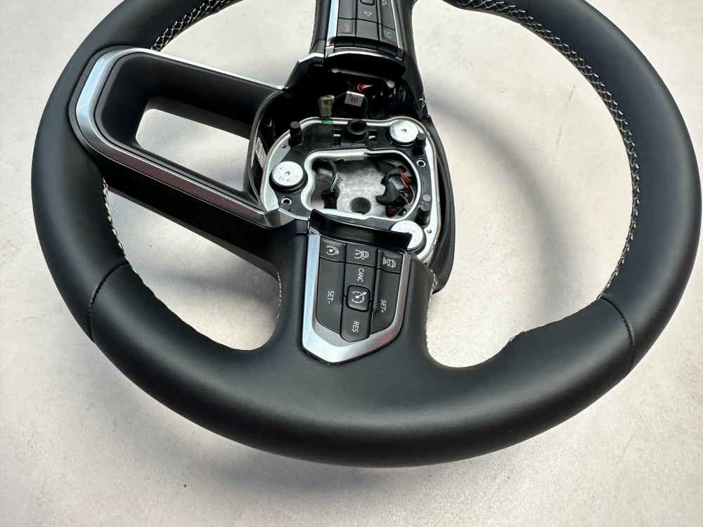 JEEP STEERING WHEEL LEATHER MULTI FUNCTION LEATHER STEERING WHEEL GENUINE NEW...