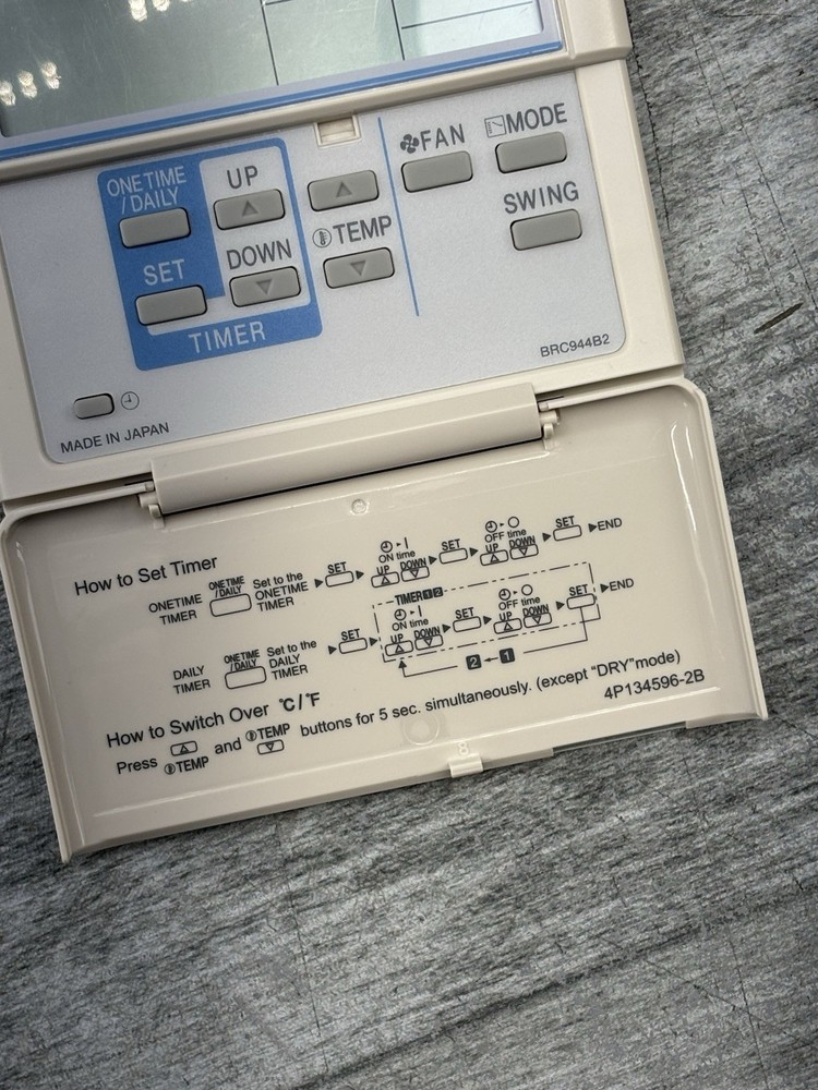 DAIKIN Remote Controller BRC944B2 w/Remote Controller Cable & Hardware Open Box