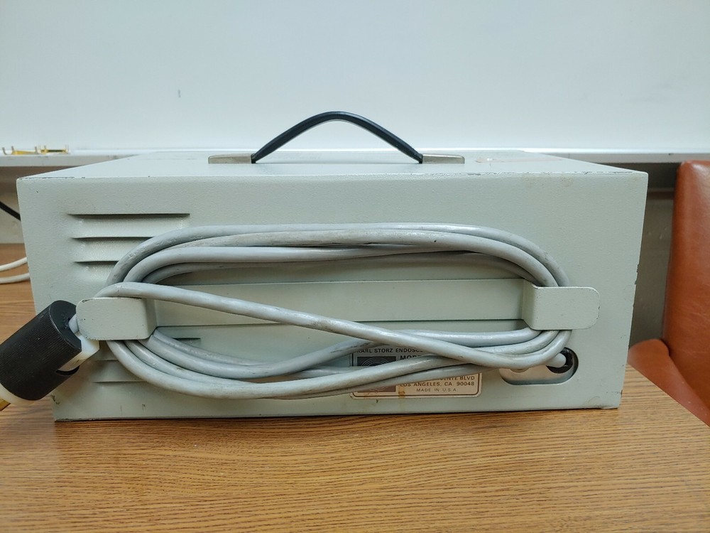 Karl Storz Twin Cold Light Source/Illuminator Model 483C