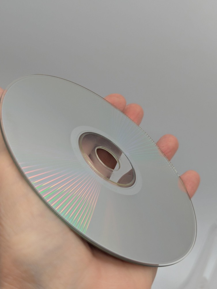 Dell Microsoft Windows XP Home Edition Reinstallation 2005 Disc CD No Codes/Keys
