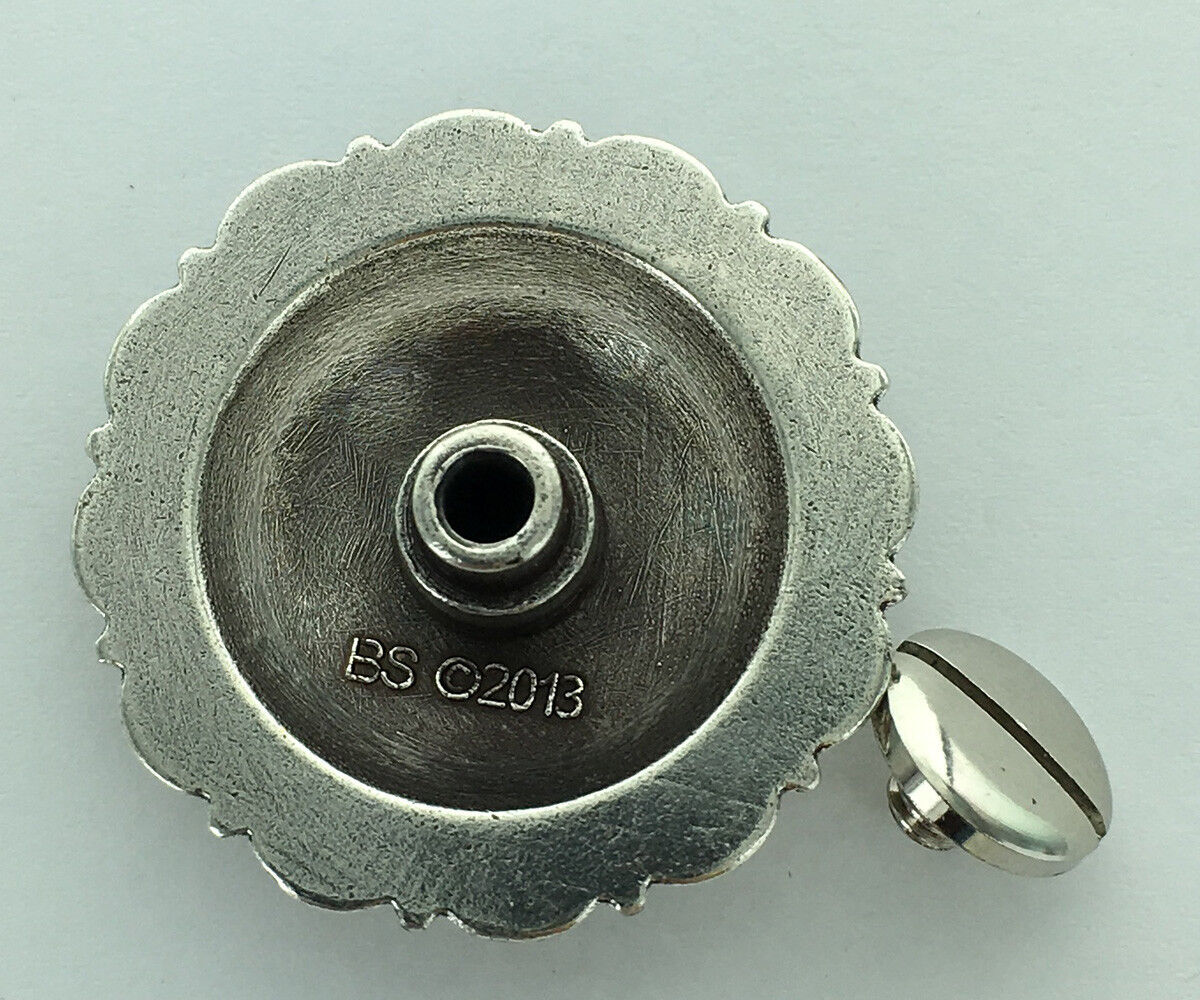 WESTERN HORSE SADDLE TACK ANTIQUE GOLD FLORAL ENGRAVED CONCHO screwback