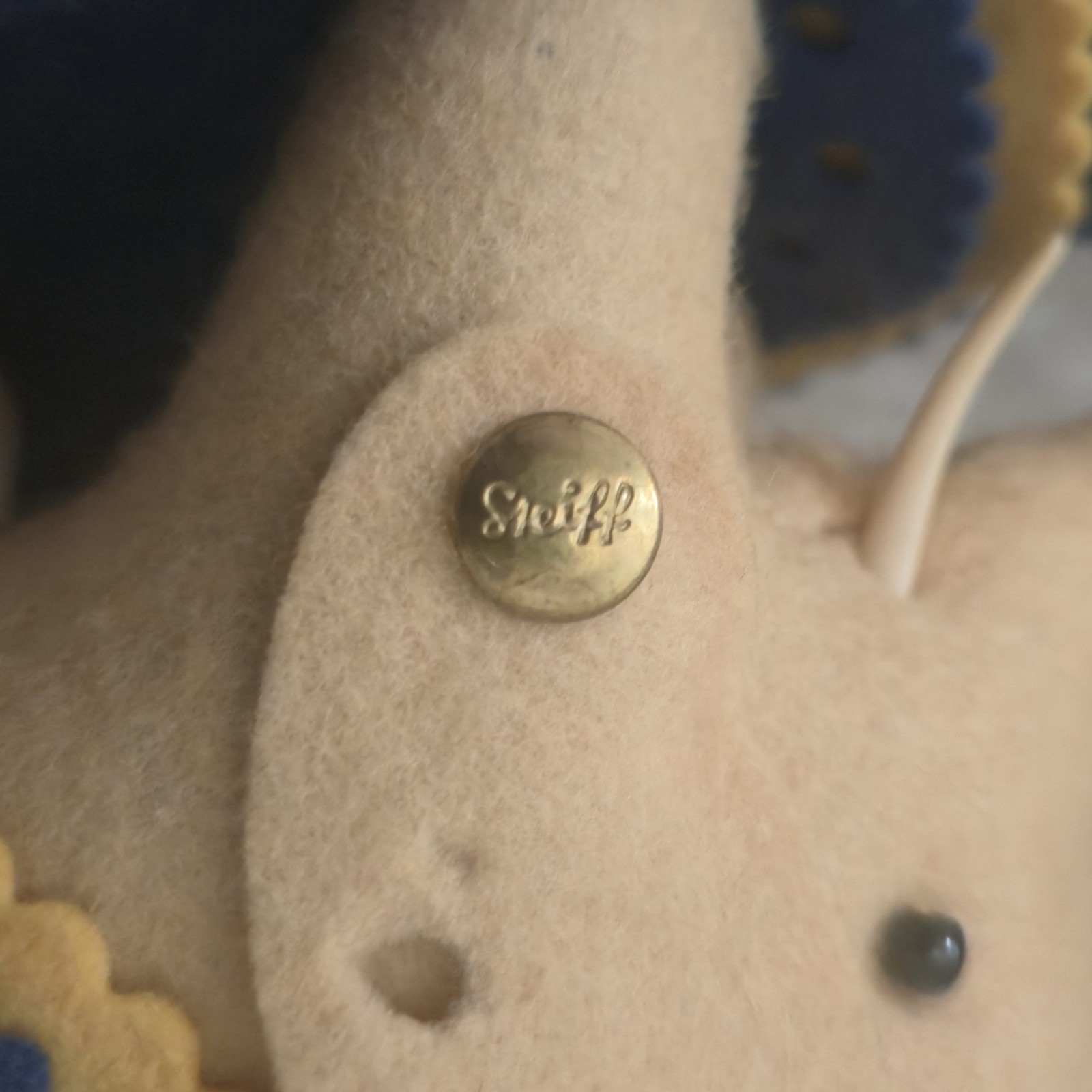 Wilson Wil-Hold Mustard Yellow Sewing Organizer, retro look, with Sewing Notions