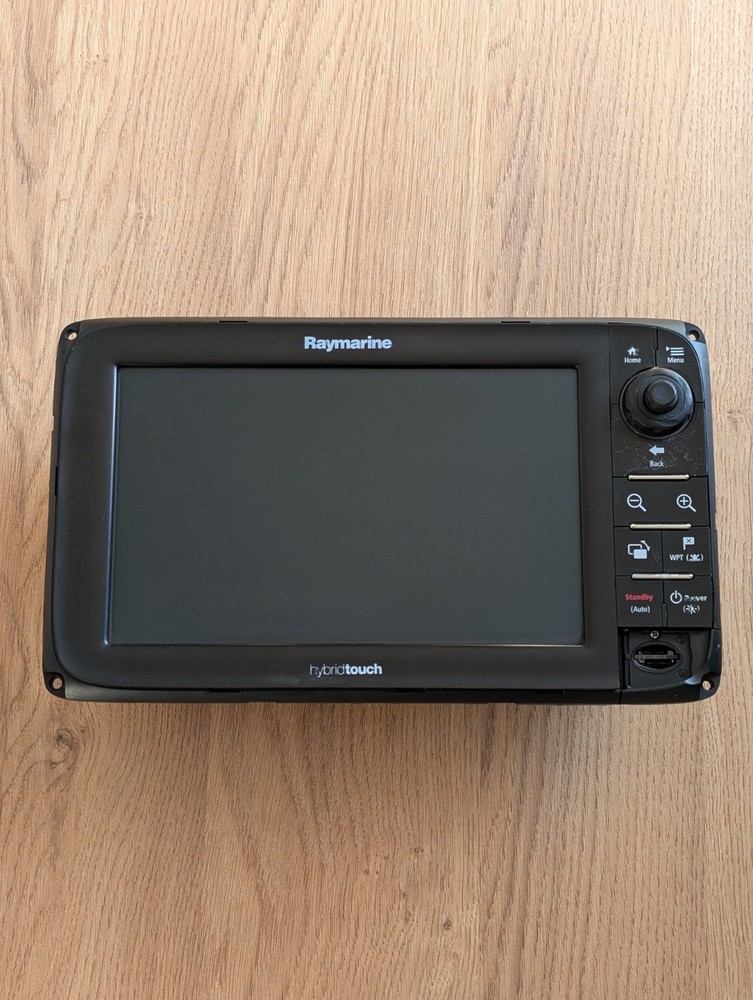 Raymarine e95 Hybrid Touchscreen Multifunction Display model: E70021