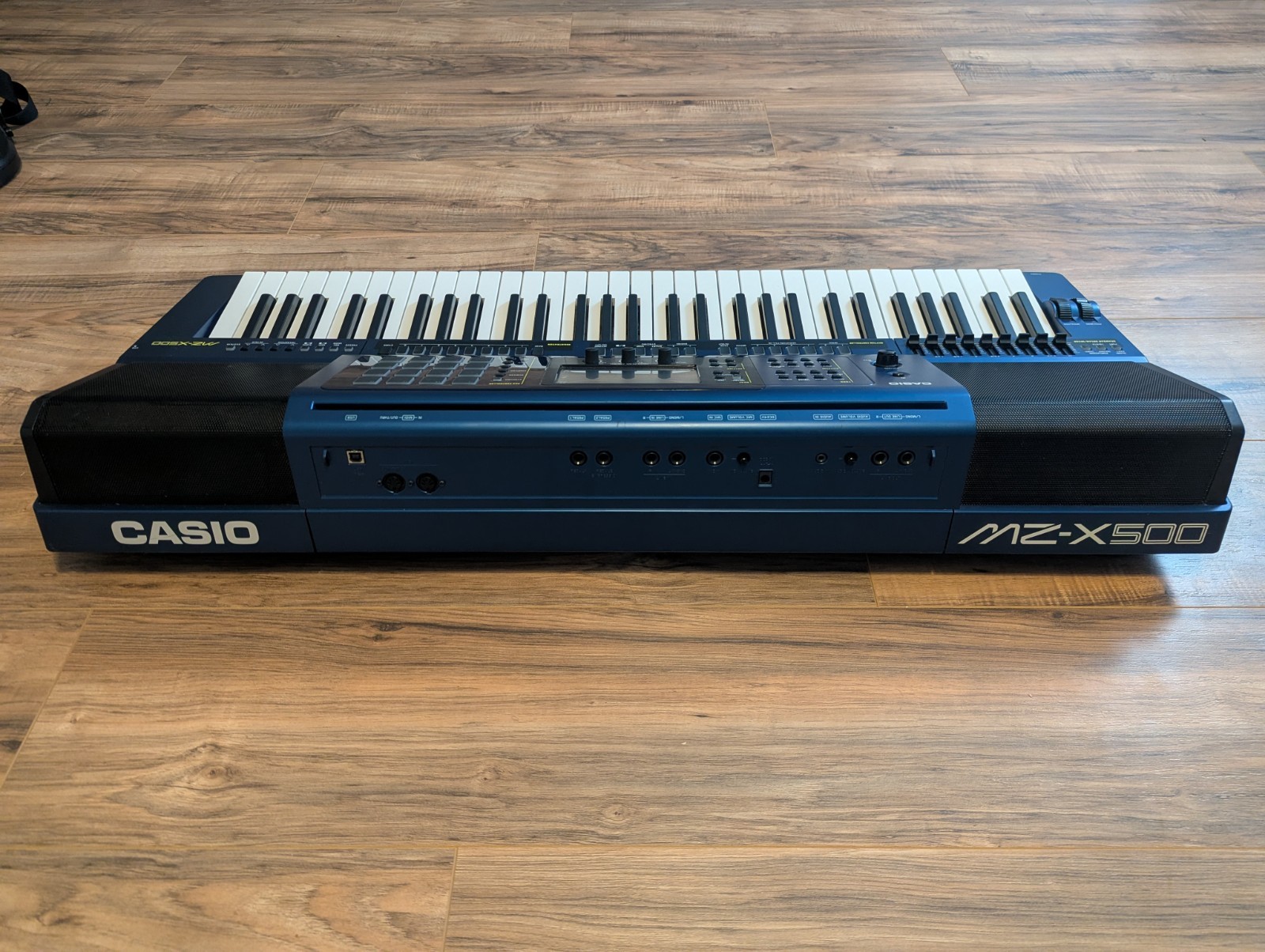 Casio MZ-X500 61-Key Workstation Keyboard, Used, Free Shipping