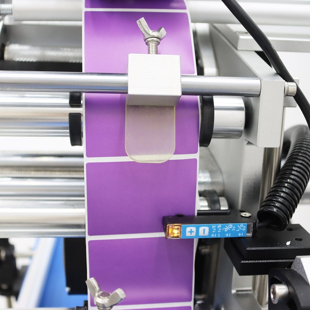 Automatic Desktop Conveyor Table Plate Coding Labeling Machine 25-50PCS/min 800W
