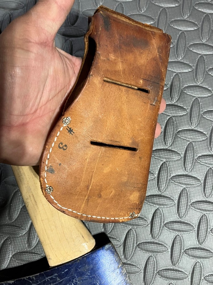 Eddi Bauer Hatchet Seattle USA (26959)
