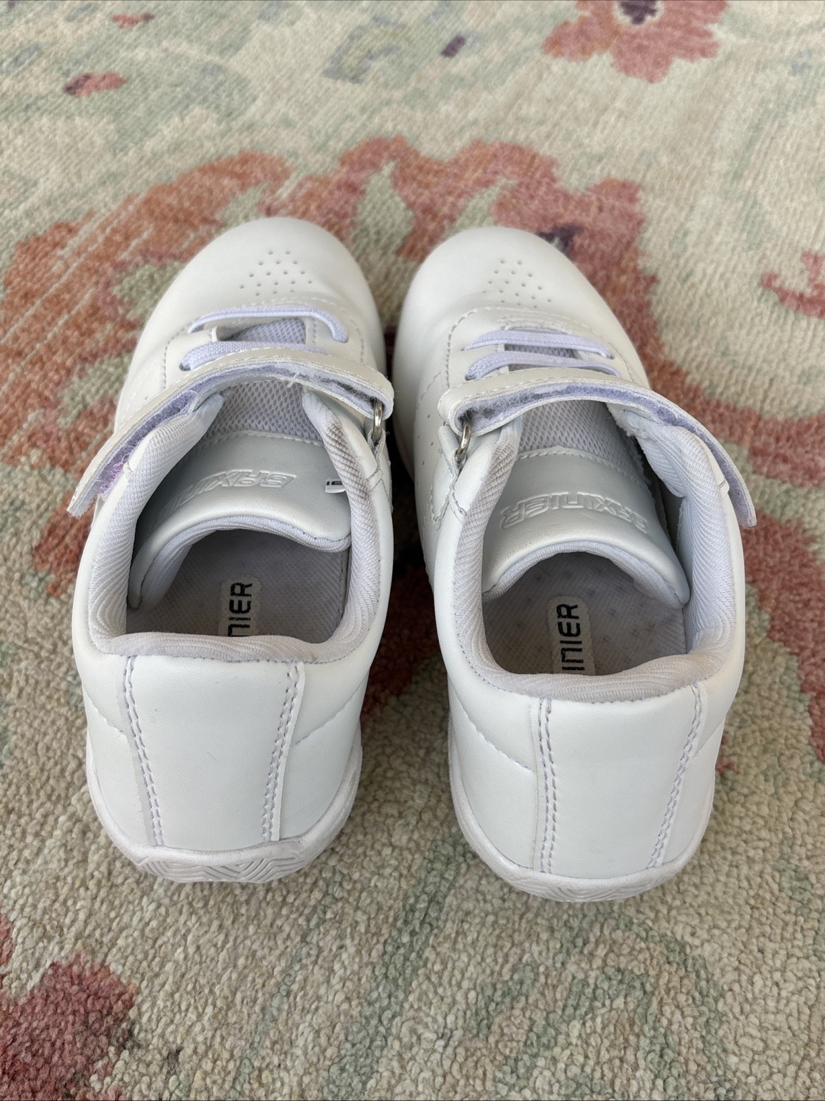 Baxinier Girls Cheerleading Sneakers Size 33/1.5 WORN 1X