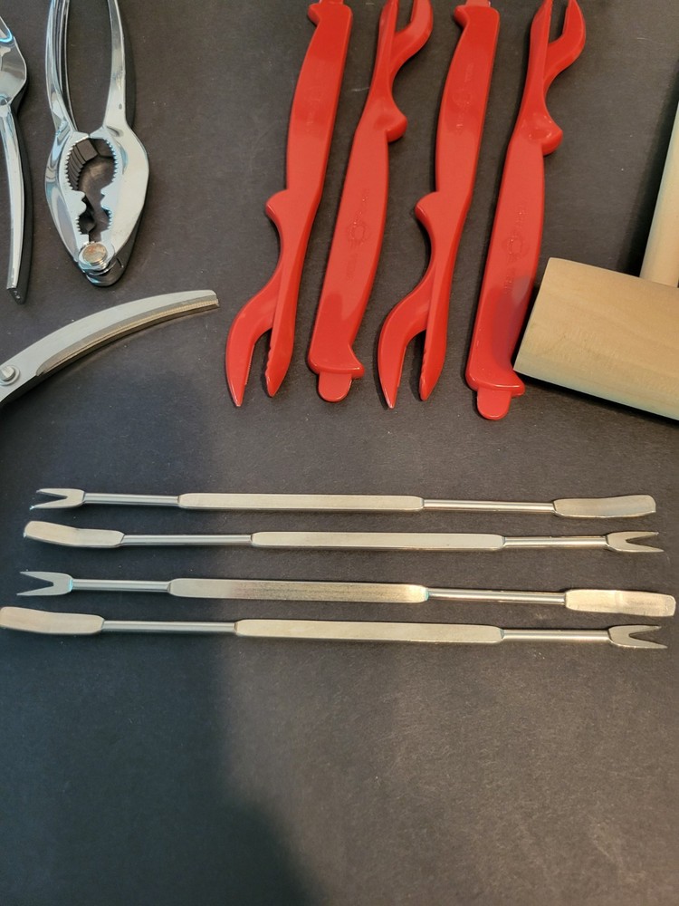 Artcome 25-Piece Seafood / Lobster Tool Set