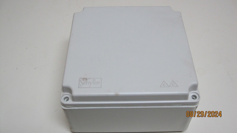 Schyller non-metallic Electric Enclosure